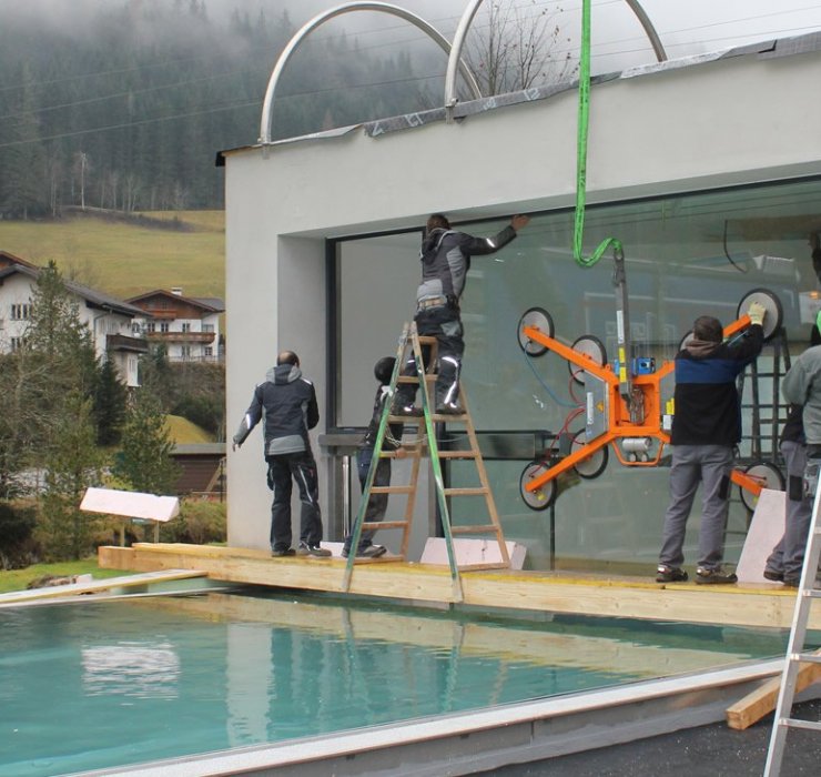 Installation Glaswand Schwimmbad